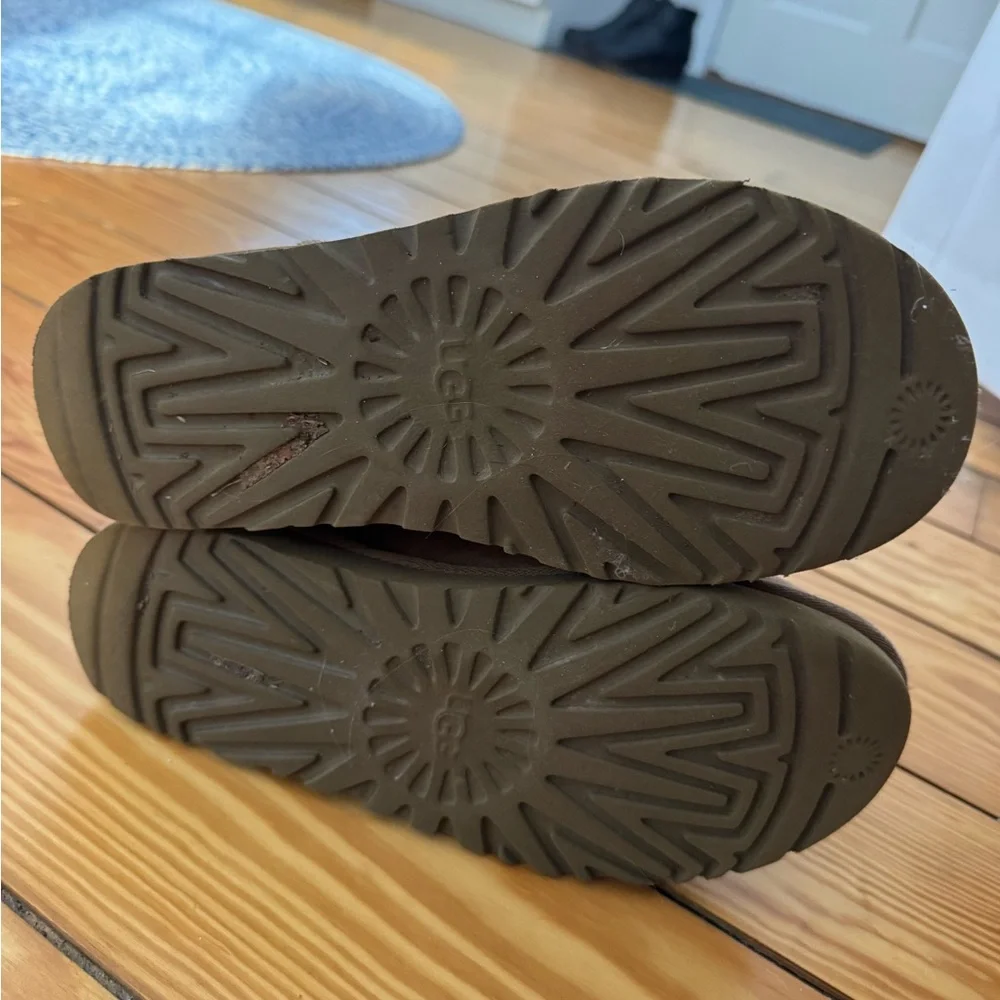 UGG boots size 7 - Picture 8 of 13